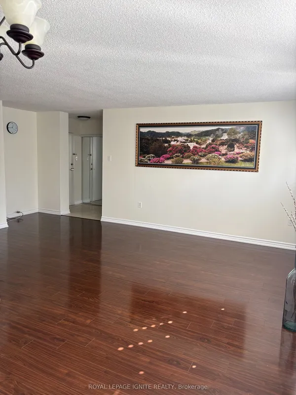 3590 Kaneff Crescent, Unit 1105 — photo 2