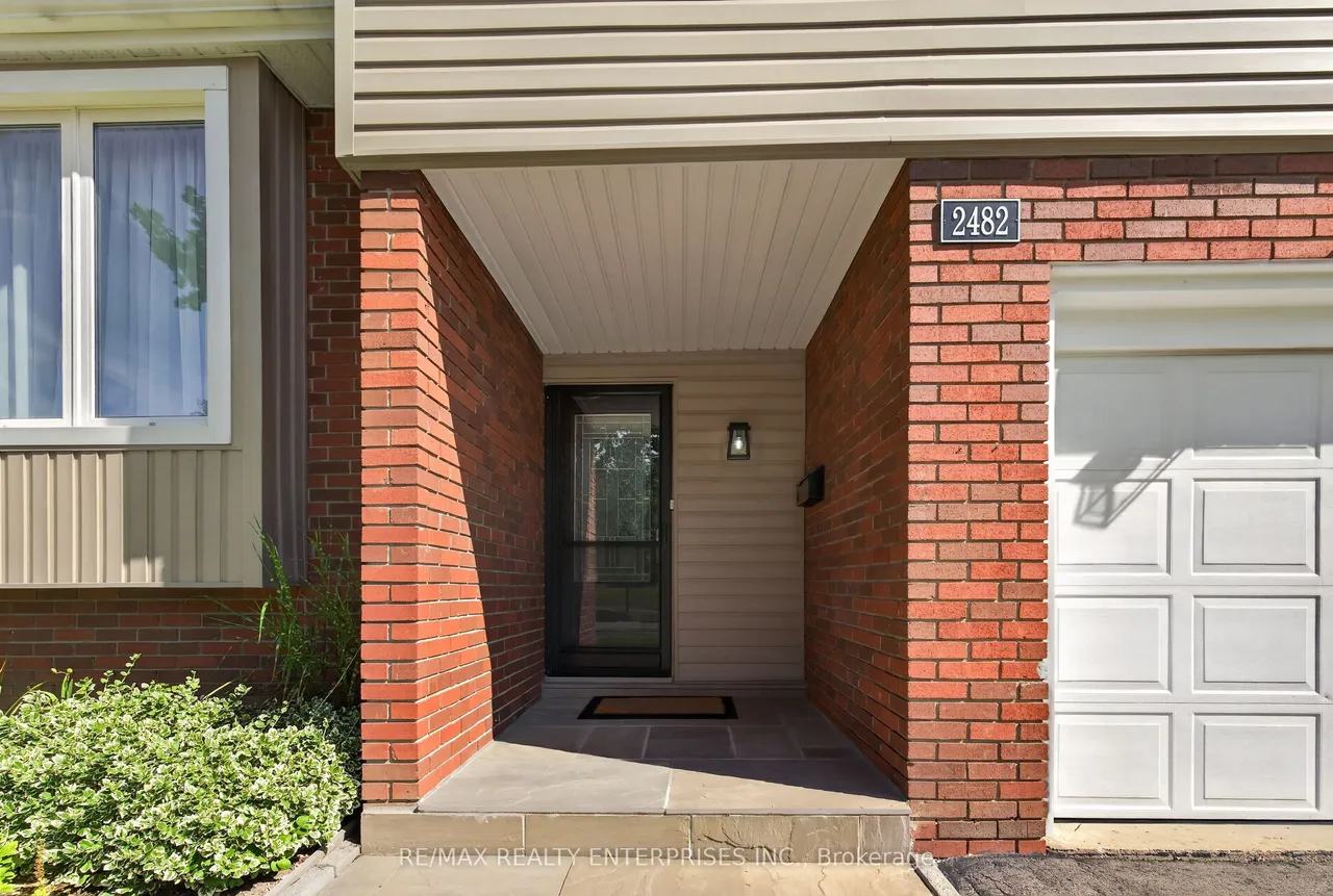 2482 Windjammer Road E — photo 3