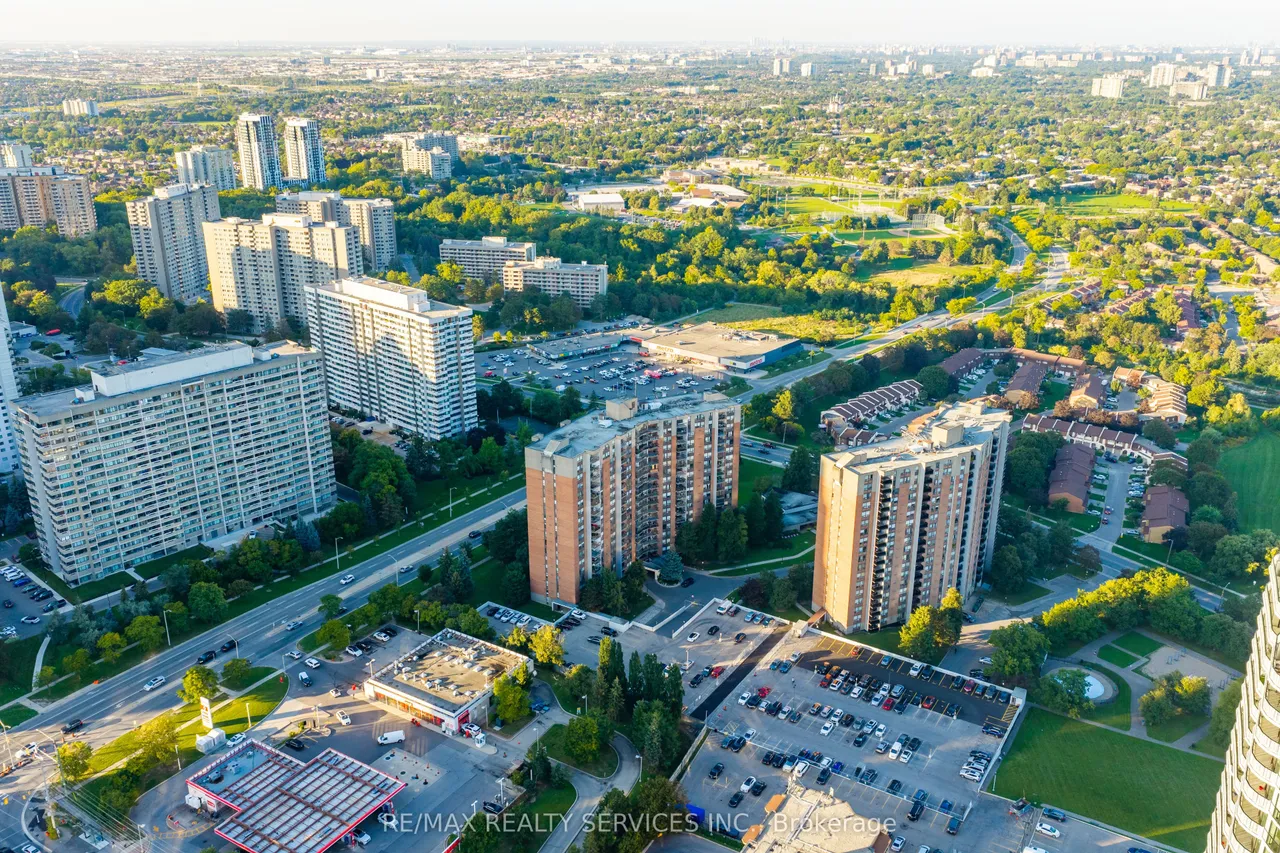 20 Mississauga Valley Boulevard, Unit 701 — photo 3