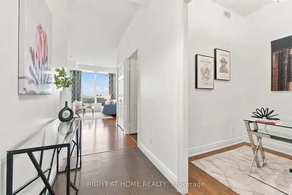 1135 Royal York Road, Unit 1301 — photo 2