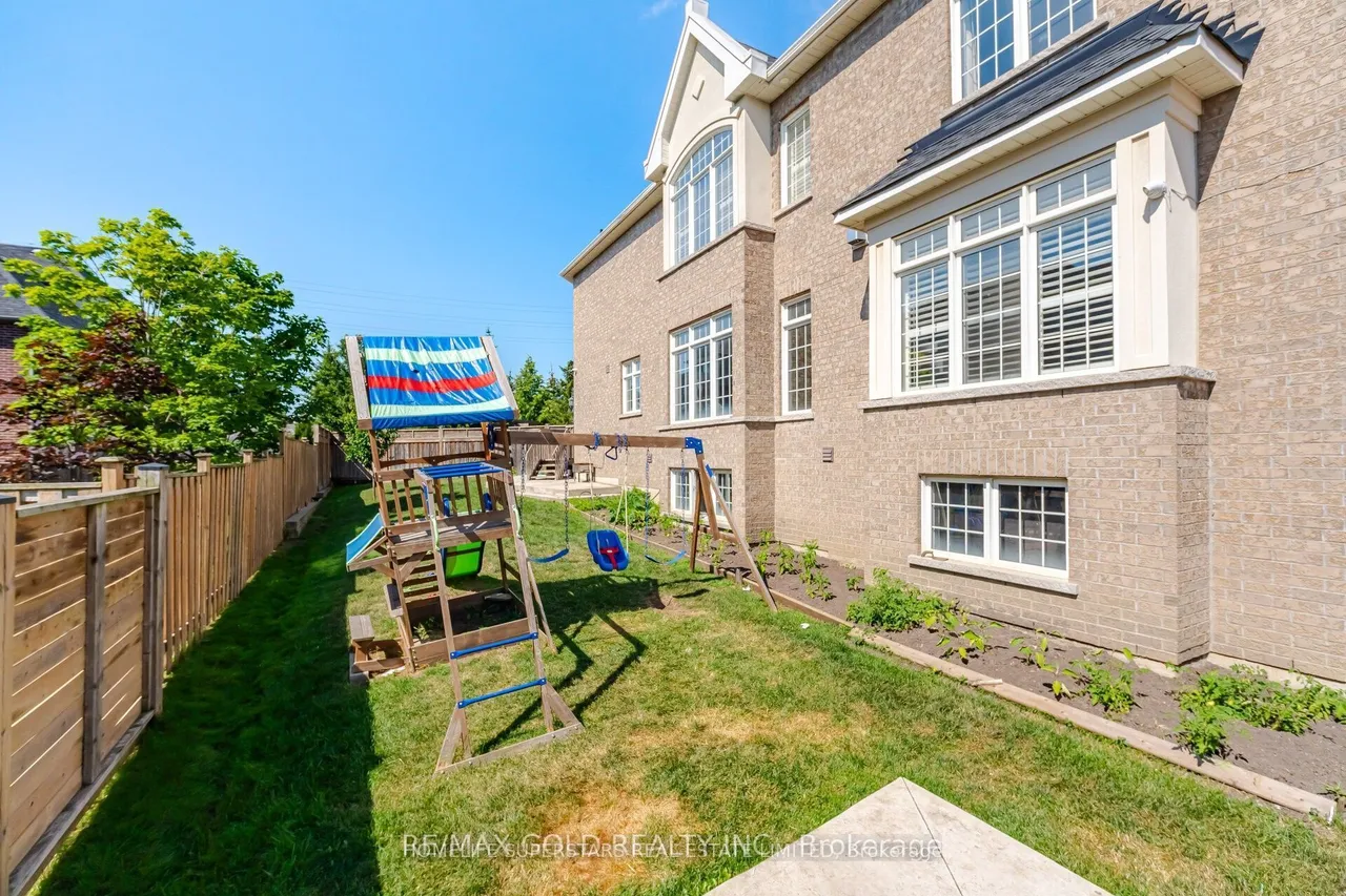 14 Ayrshire Court — photo 36