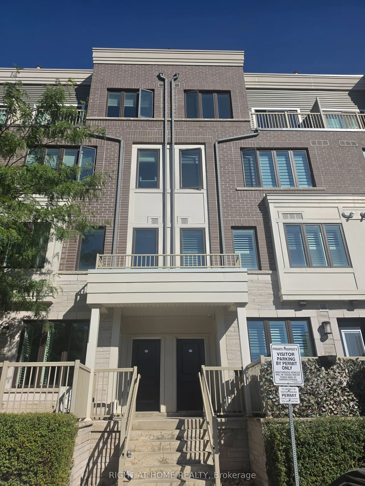 95 EASTWOOD PARK Garden, Unit 15
