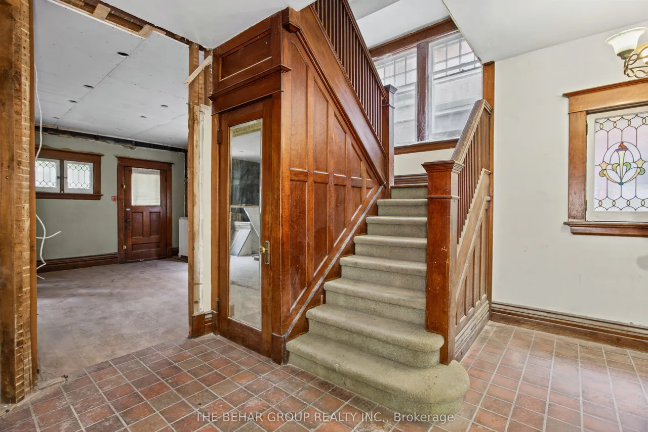 319 Indian Road — photo 3