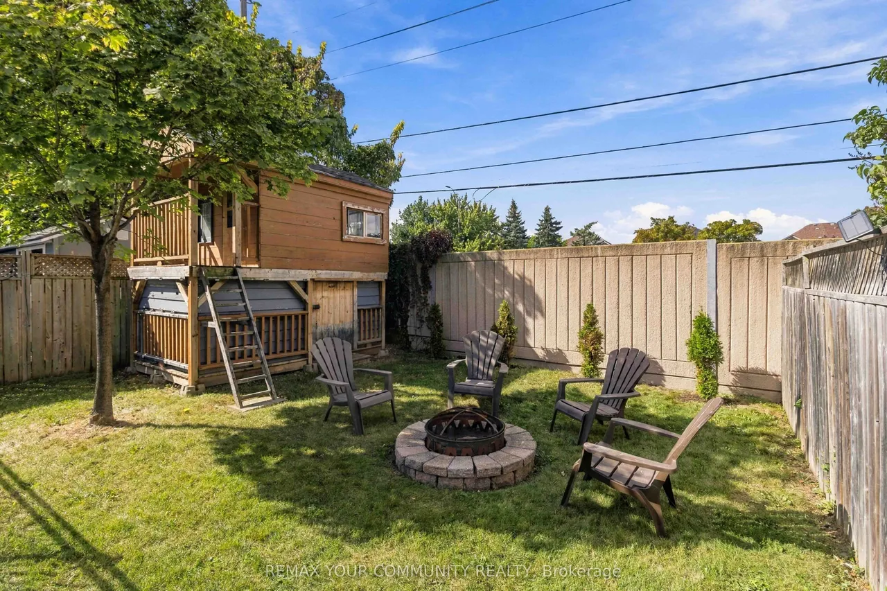 7013 Hickling Crescent — photo 34