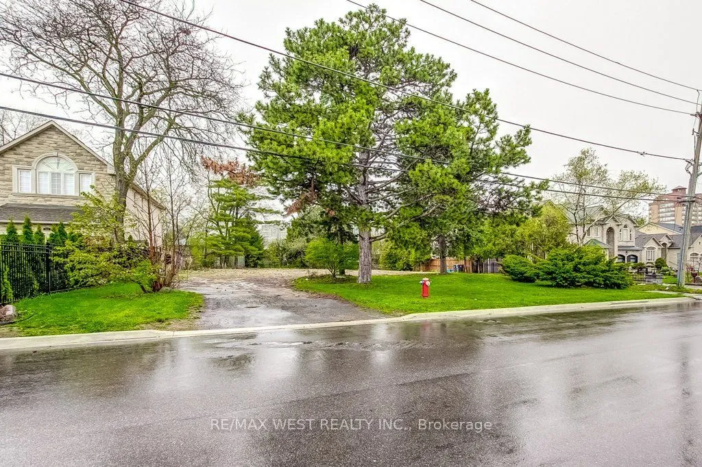 101 (Part Lot 1) Fairview Road W — photo 3