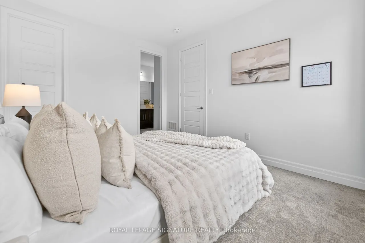 1493 Ford Strathy Crescent — photo 30