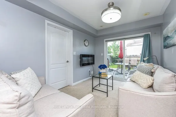 6 Ventura Avenue, Unit 2