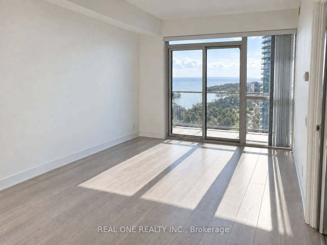 2200 Lakeshore Boulevard W, Unit 3203