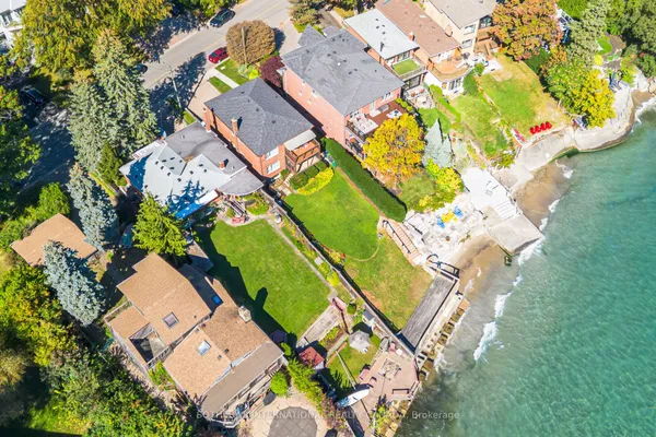 407 Lake Promenade