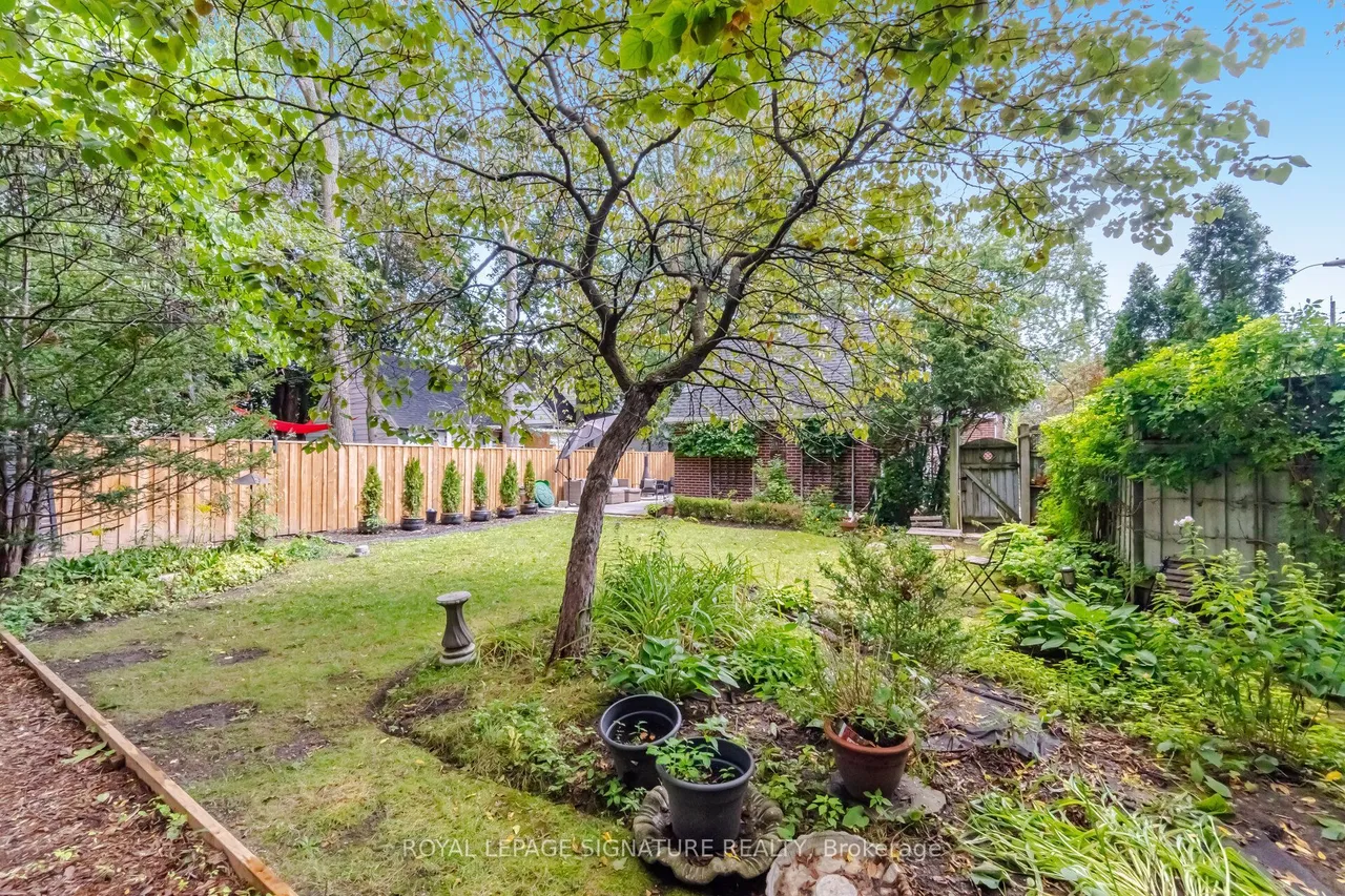 2 Wembley Avenue — photo 50