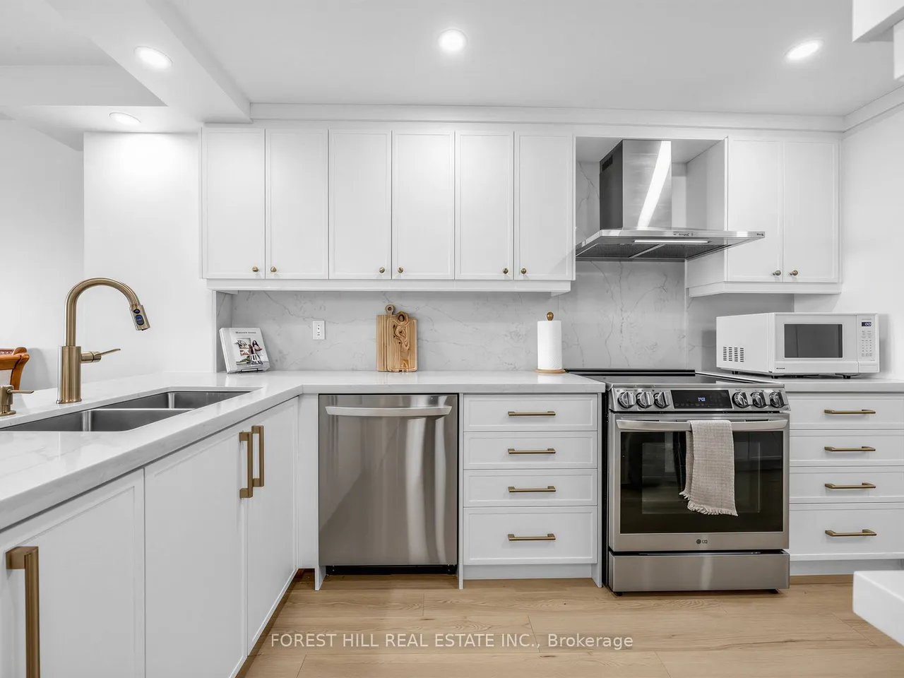 236 Albion Road, Unit 1812