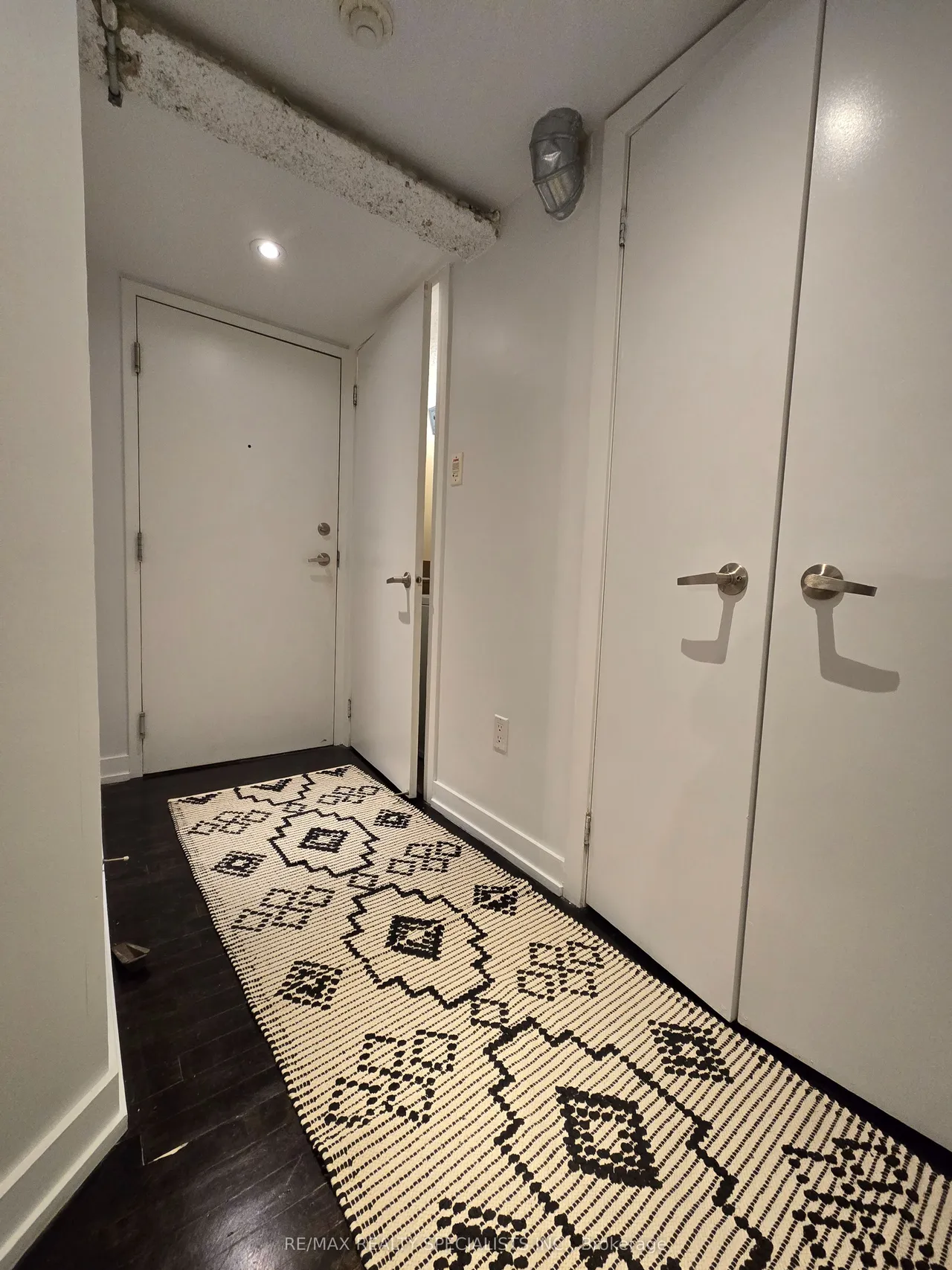 1100 Lansdowne Avenue, Unit 201 — photo 3