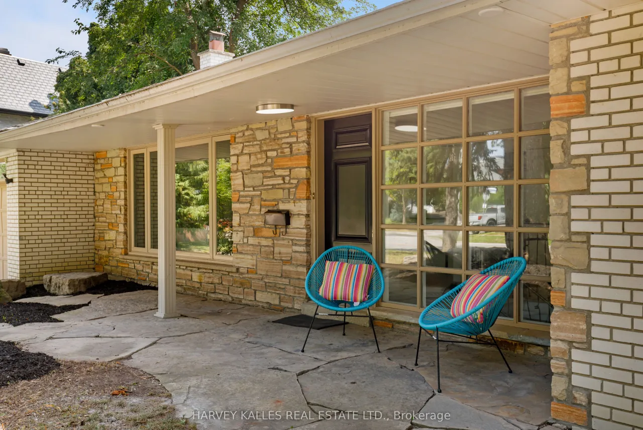 215 Edenbridge Drive — photo 3