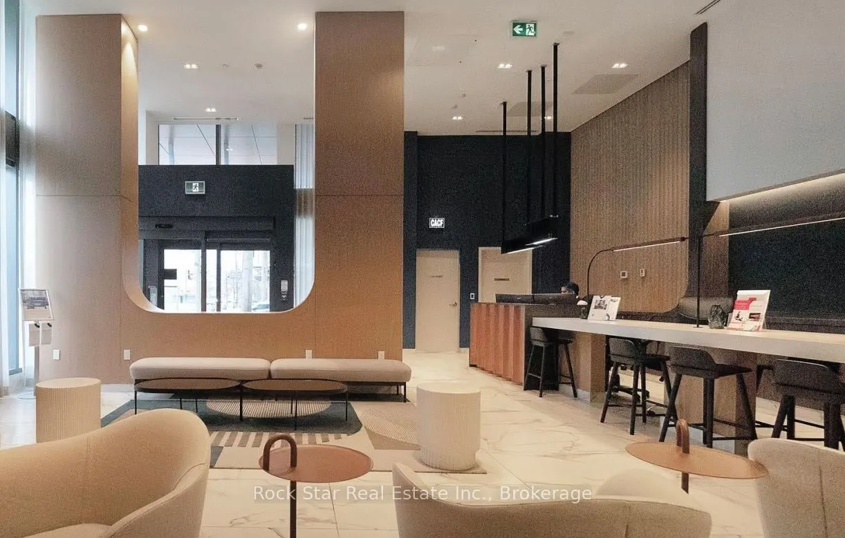 1195 THE QUEENSWAY — photo 3