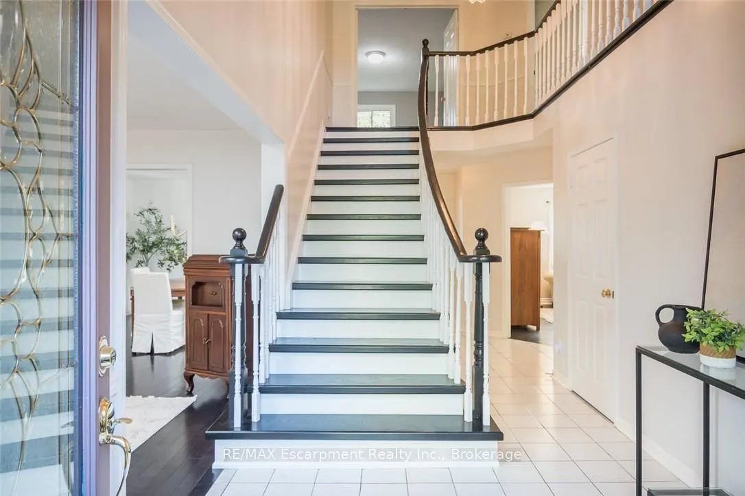 1348 Fieldcrest Lane — photo 3