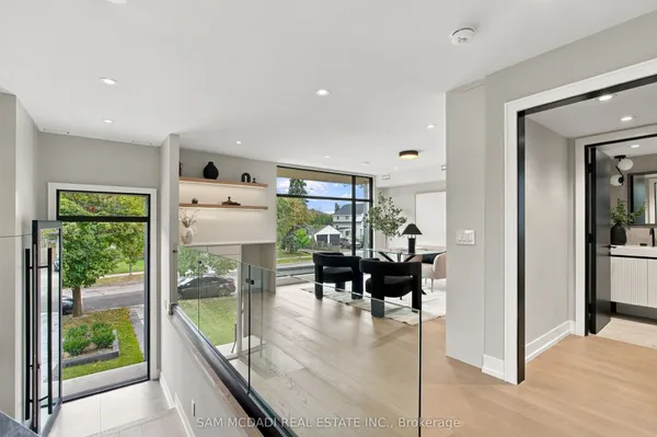 957 Halliday Avenue — photo 2