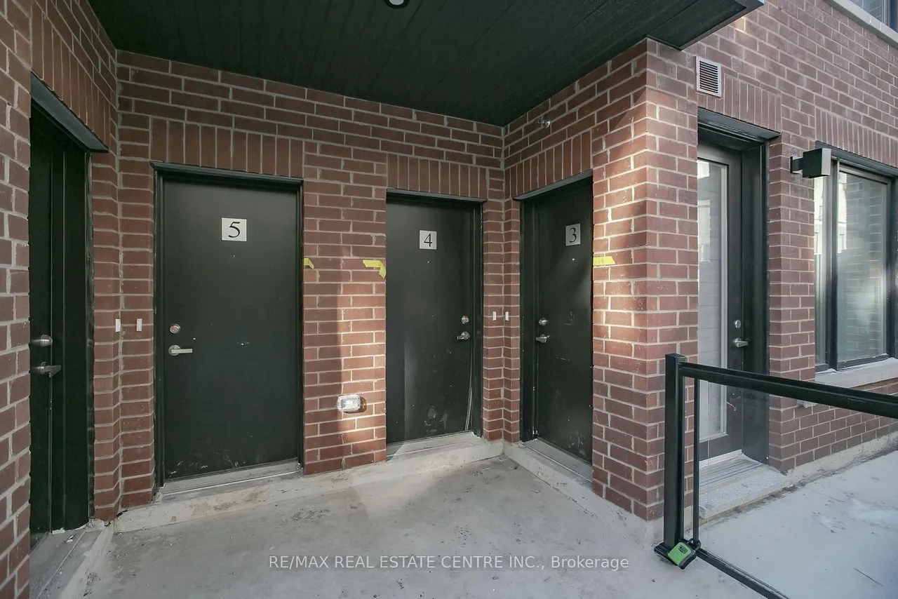 3556 Colonial Drive, Unit 4 — photo 2