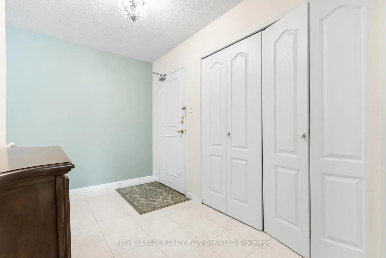2175 Marine Drive, Unit 102 — photo 3