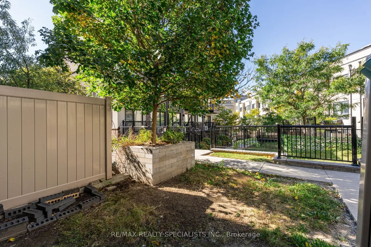 162 William Duncan Road — photo 49