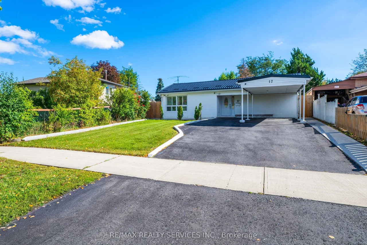 17 Avening Drive — photo 2
