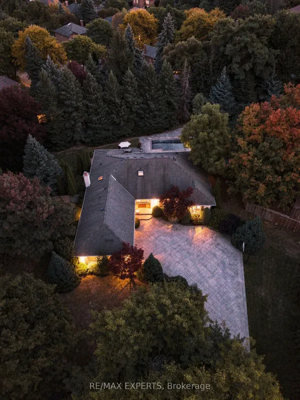 8 Fendley Court — photo 2
