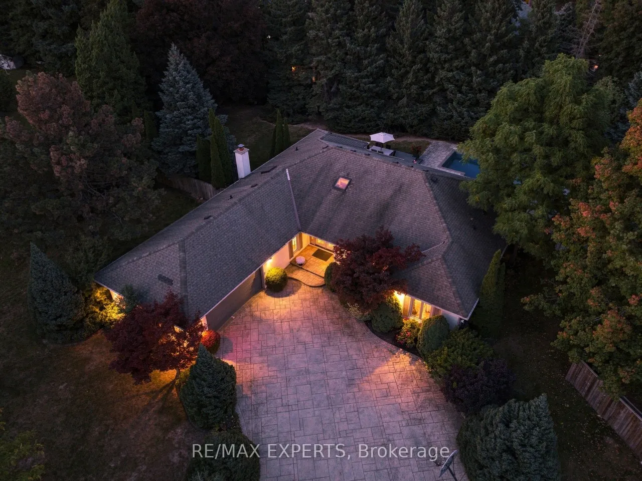 8 Fendley Court