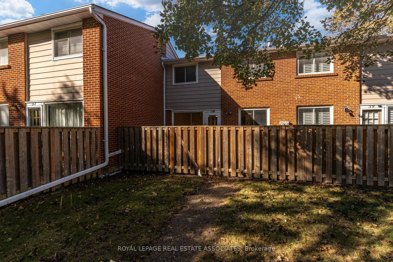215 Mississauga Valley Boulevard — photo 45
