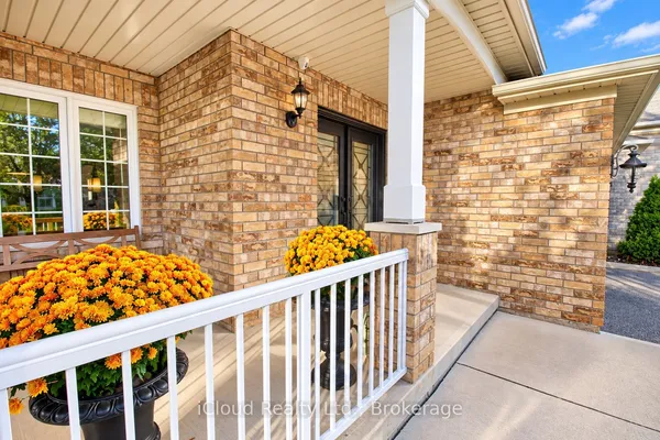 20 Beavervalley Drive — photo 2