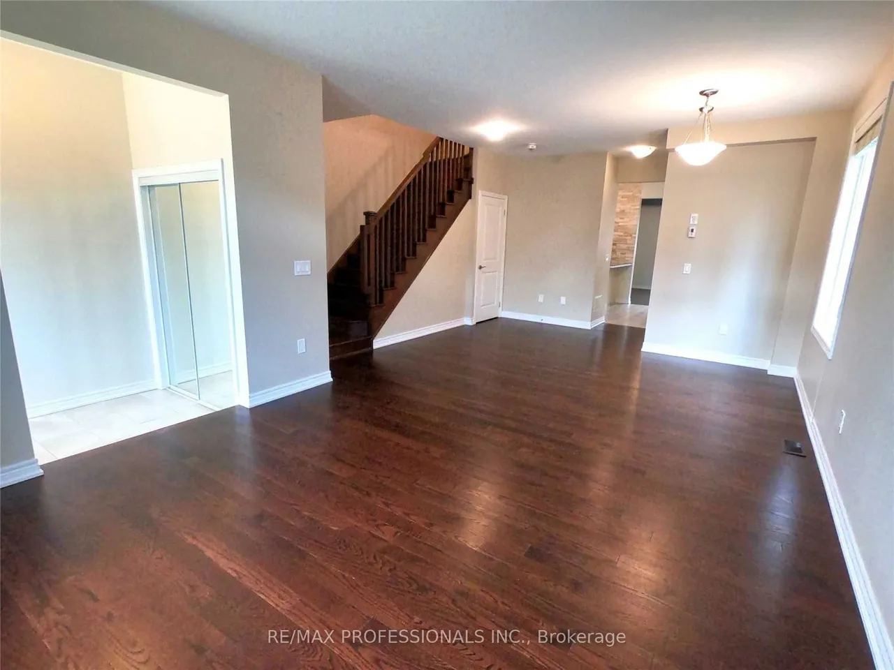 258 Inspire Boulevard — photo 3