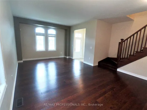 258 Inspire Boulevard — photo 2