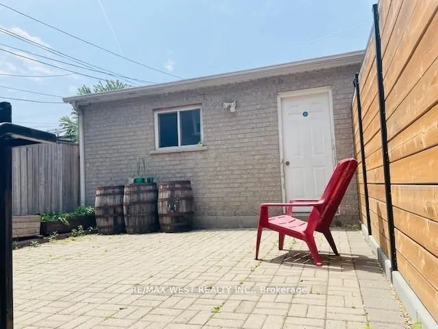 94A Mulock Avenue — photo 15