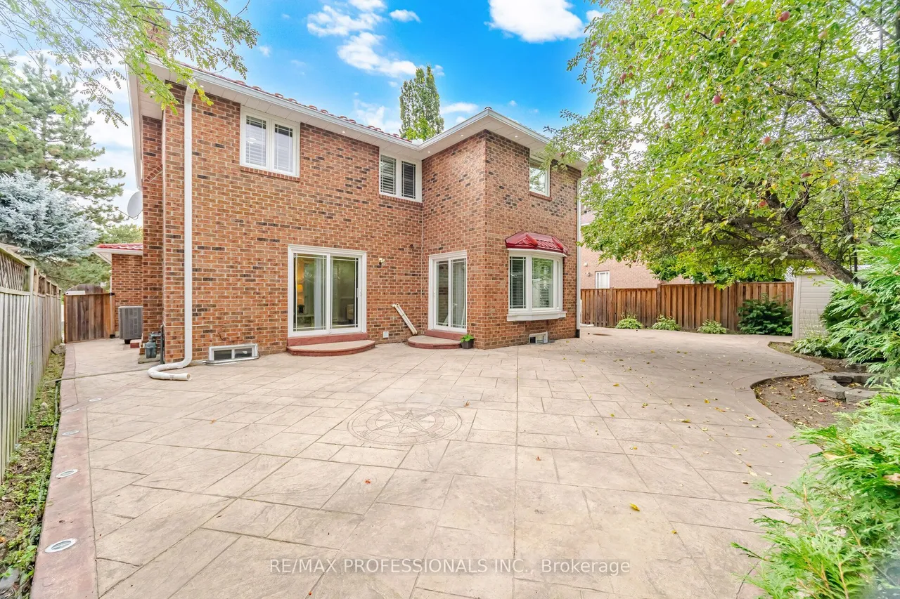 4 McFadden Drive — photo 49
