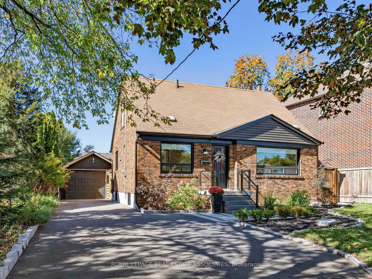 36 Jodphur Avenue — photo 2