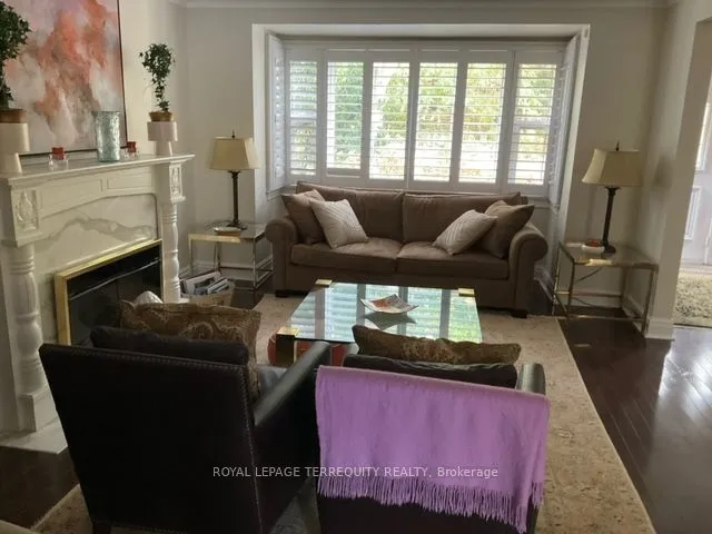 14 Humbercrest Boulevard — photo 2