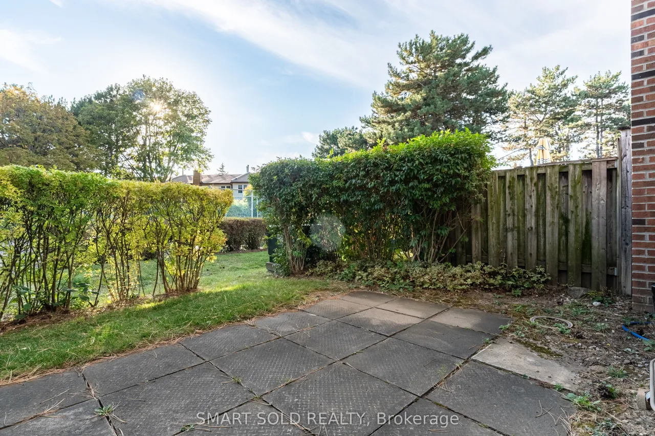 2120 Rathburn Road E, Unit 32 — photo 29