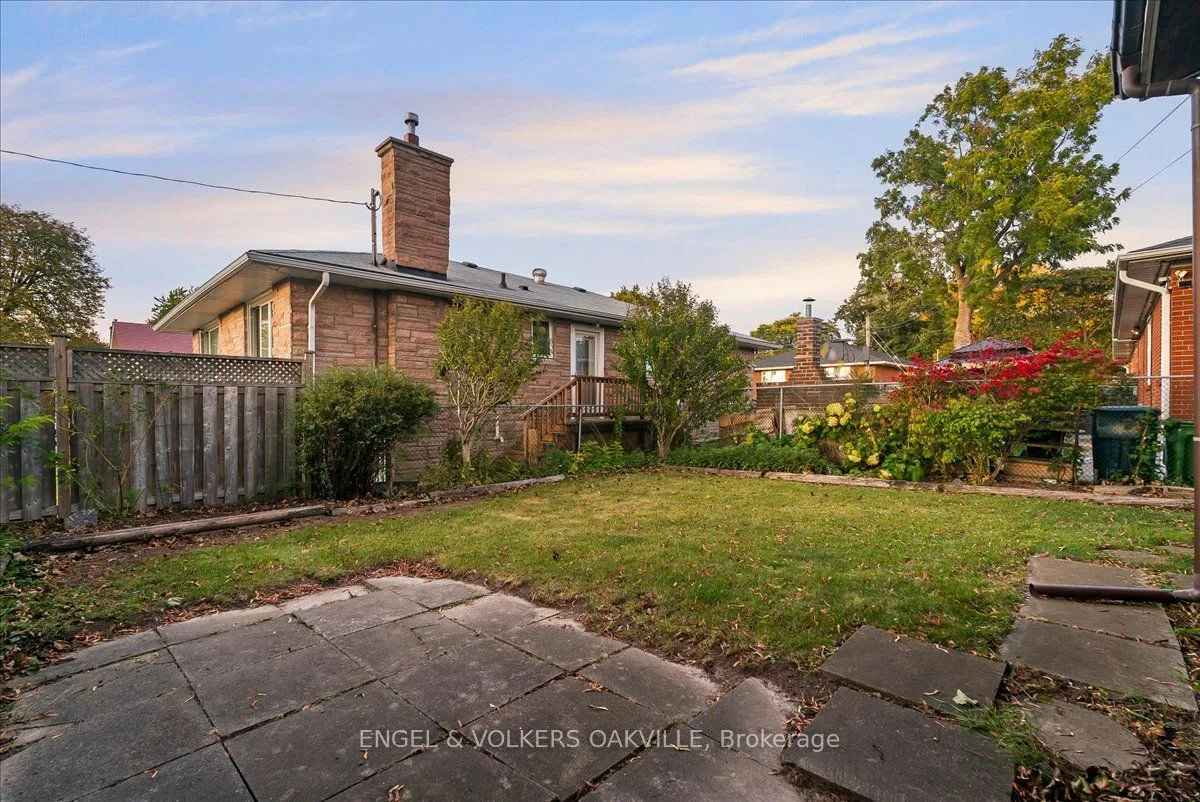 351 Renforth Drive — photo 35