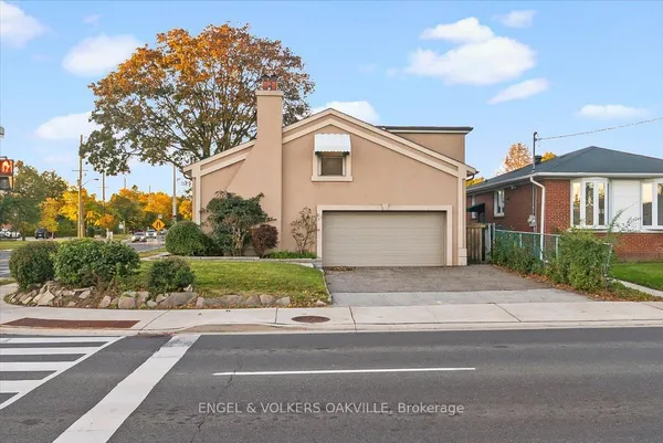 351 Renforth Drive — photo 2