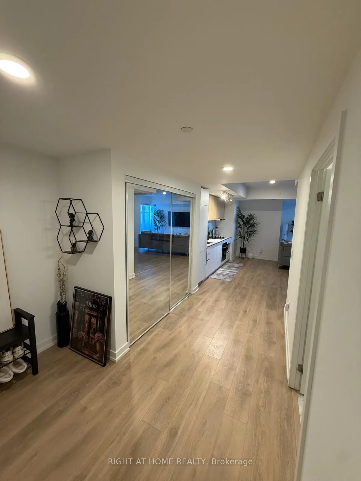 1100 Sheppard Avenue W, Unit 905 — photo 15