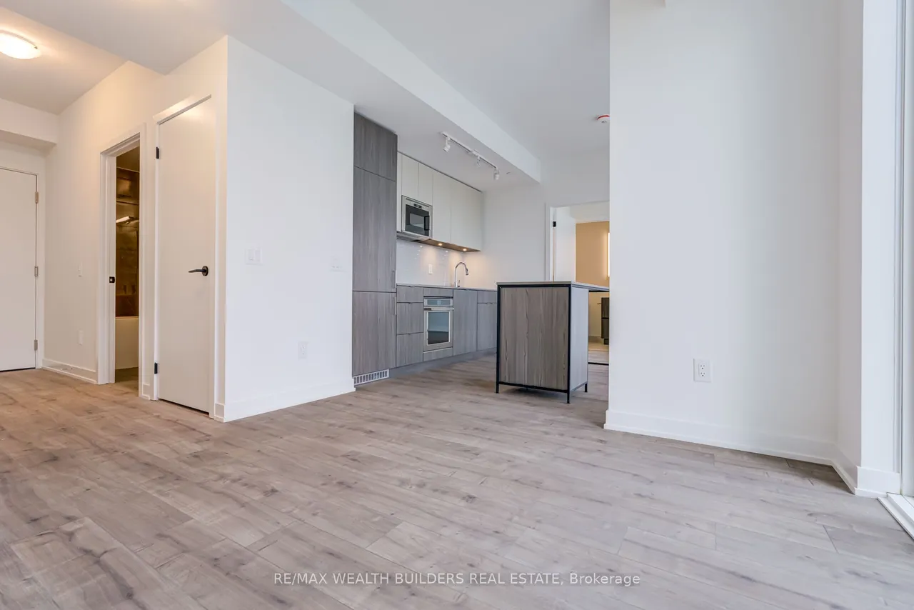 220 Missinnihe Way, Unit 714 — photo 3