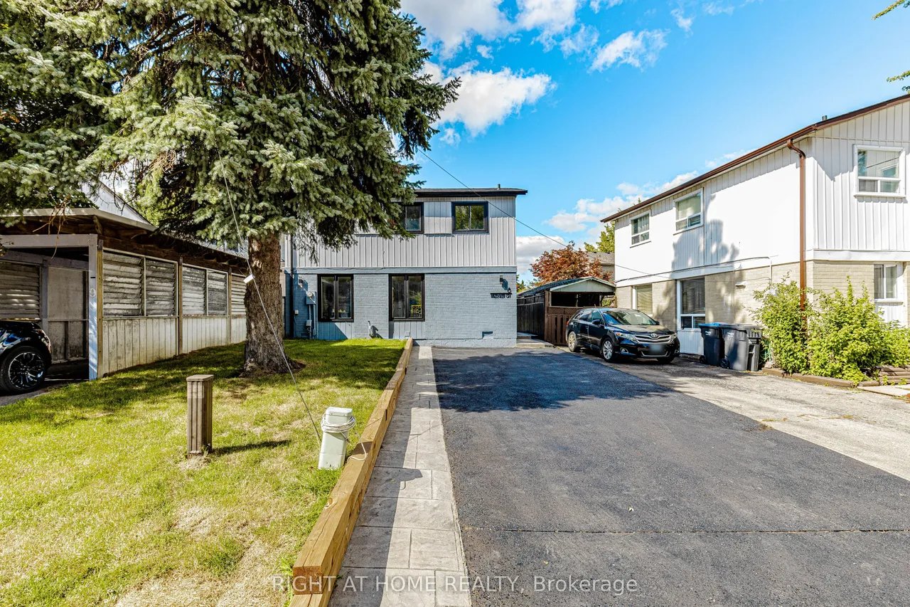 8 Hazelglen Court — photo 3