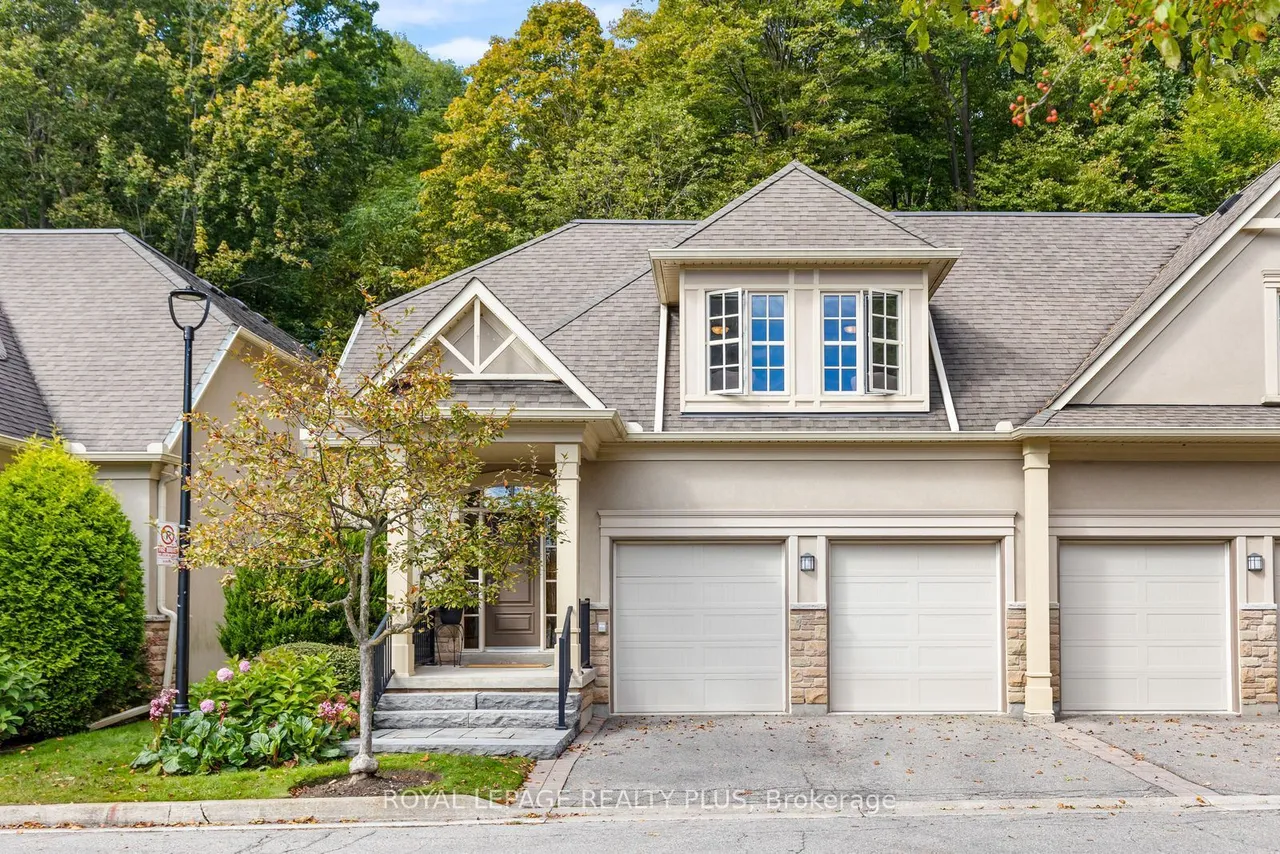 1915 Broad Hollow Gate, Unit 120