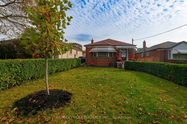 79 Silverhill Drive — photo 2