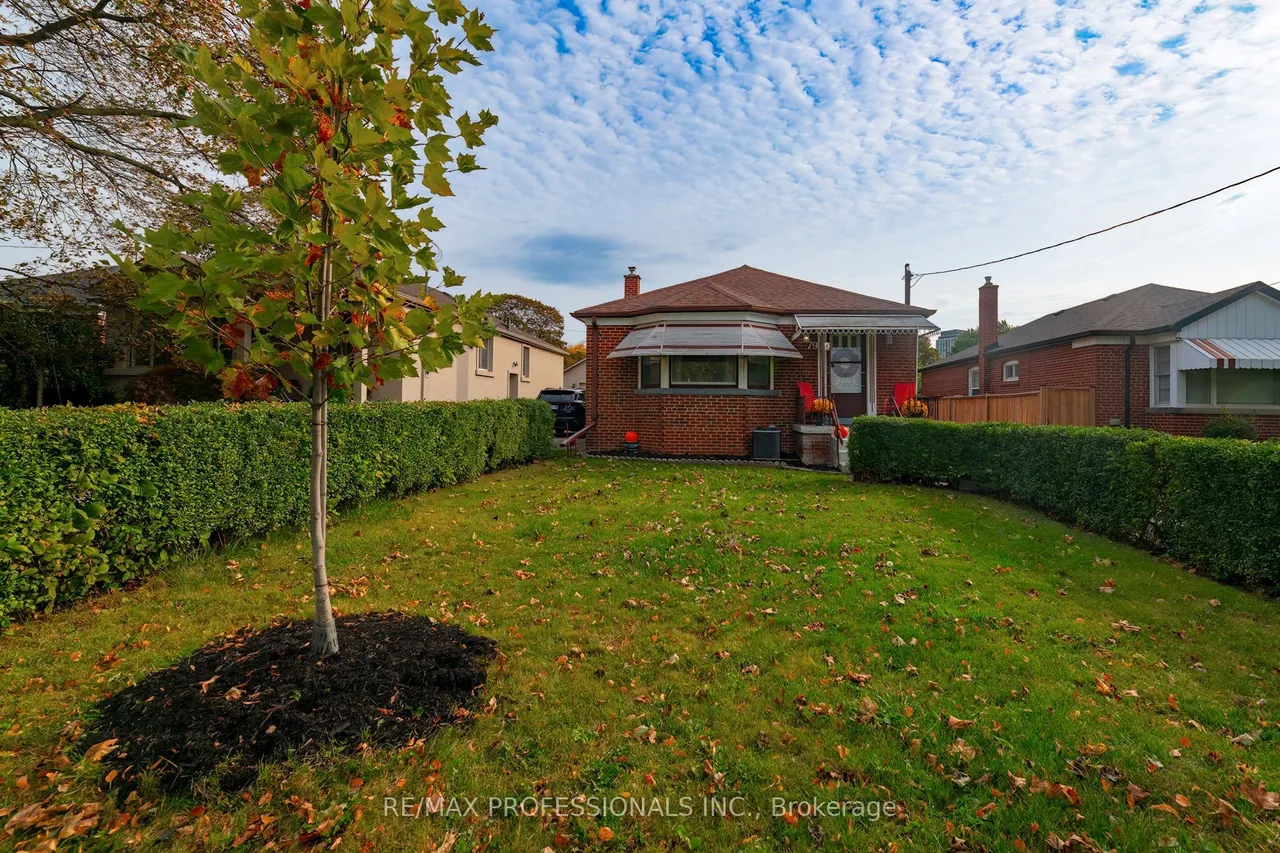 79 Silverhill Drive — photo 2