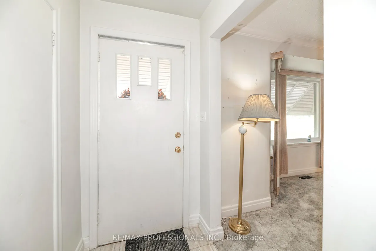 79 Silverhill Drive — photo 3