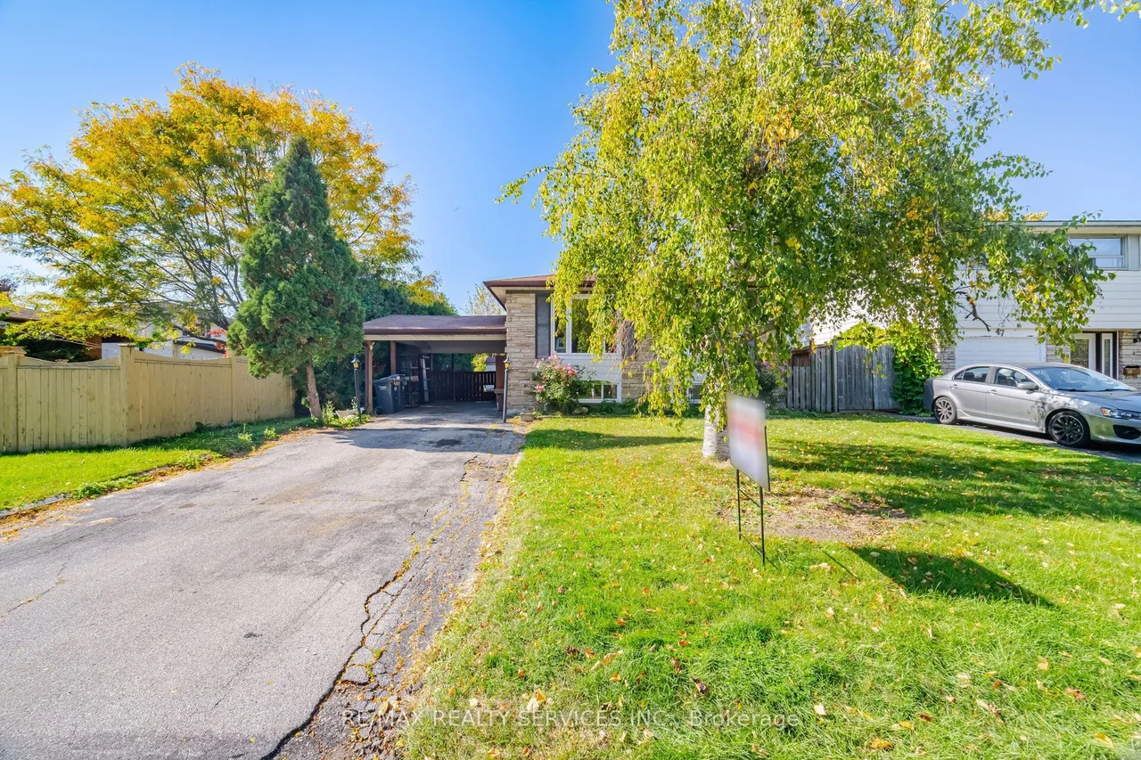 49 Ferndale Crescent — photo 3