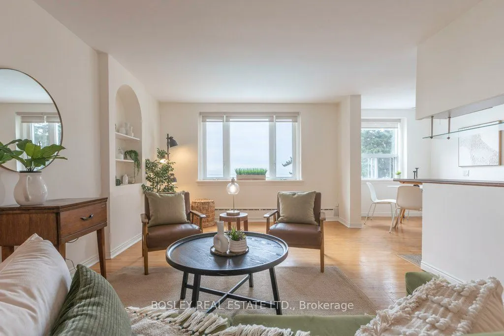 2693 Lakeshore Boulevard W, Unit 1 — photo 3