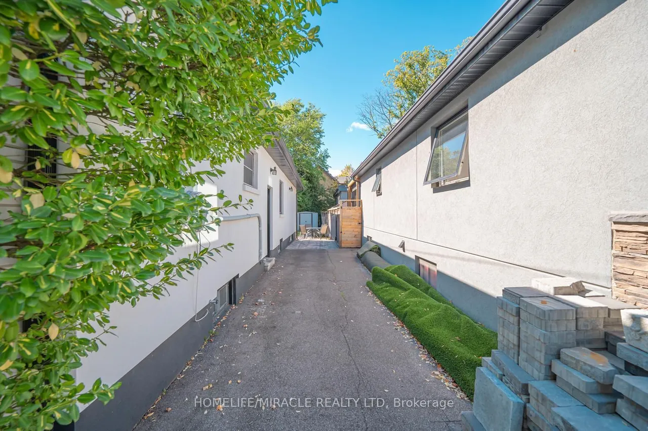 24 Acorn Avenue — photo 50