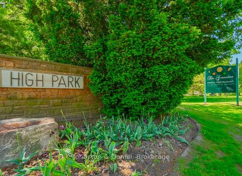 70 High Park Avenue, Unit 503 — photo 25