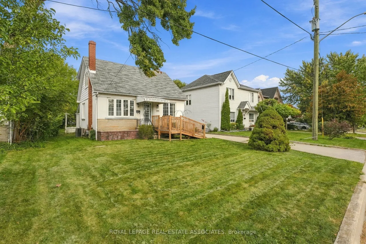 989 Pelham Avenue — photo 3