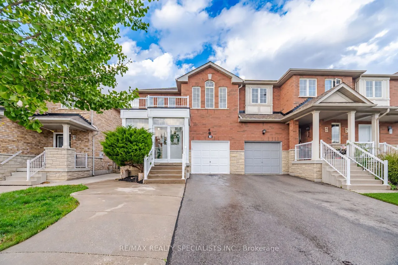 30 Passfield Trail